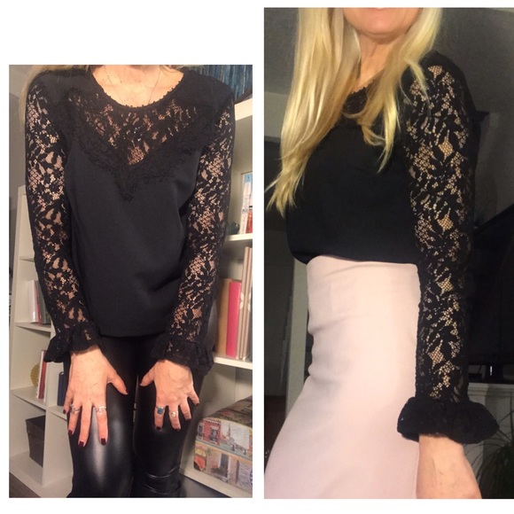 ☕️Black Lace Bell Sleeve Top🌟 - Picture 4 of 6